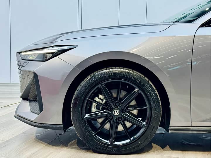 Фото 7 - Changan UNI-V Hybrid