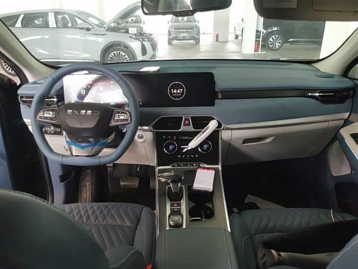 Фото 10 - Exeed TXL