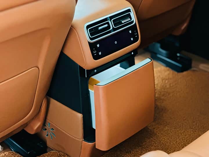 Фото 18 - LiXiang L7