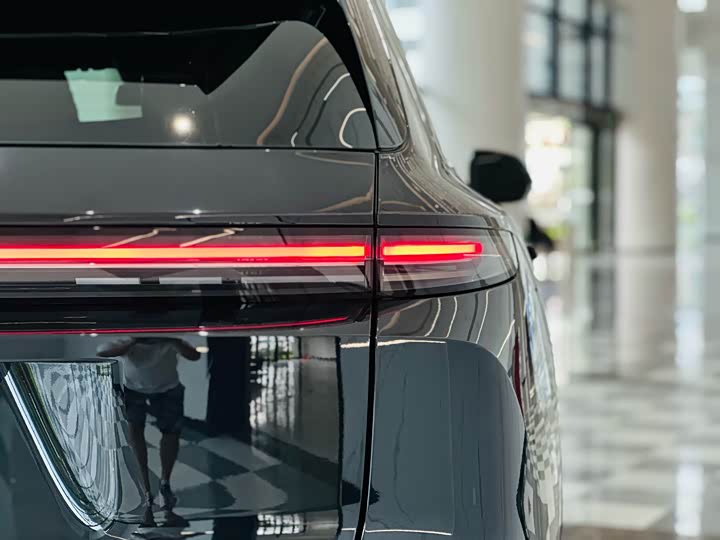 Фото 8 - LiXiang L7