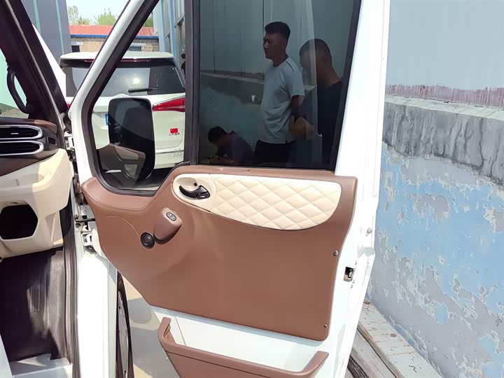 Фото 26 - Ford Transit New