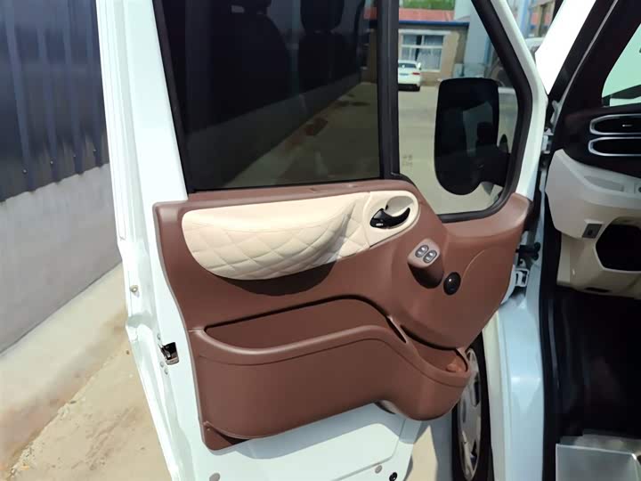 Фото 28 - Ford Transit New