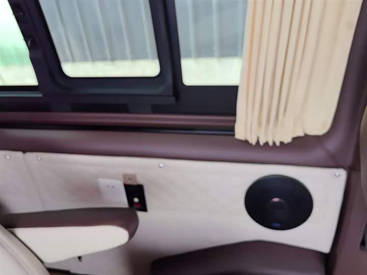 Фото 29 - Ford Transit New