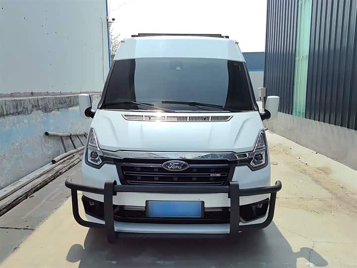 Фото 3 - Ford Transit New