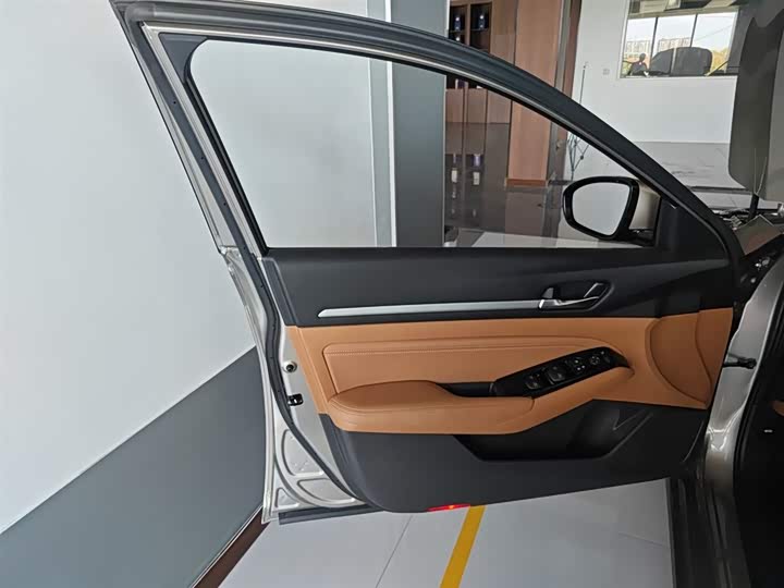 Фото 18 - Nissan Teana