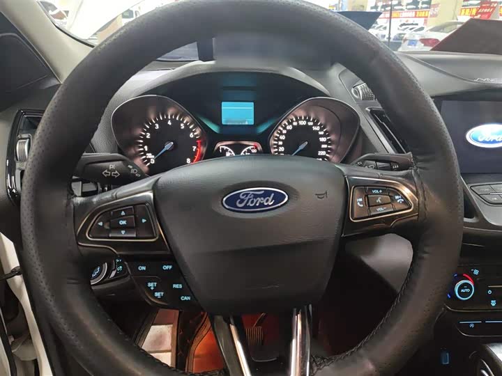 Фото 3 - Ford Escape (Kuga)