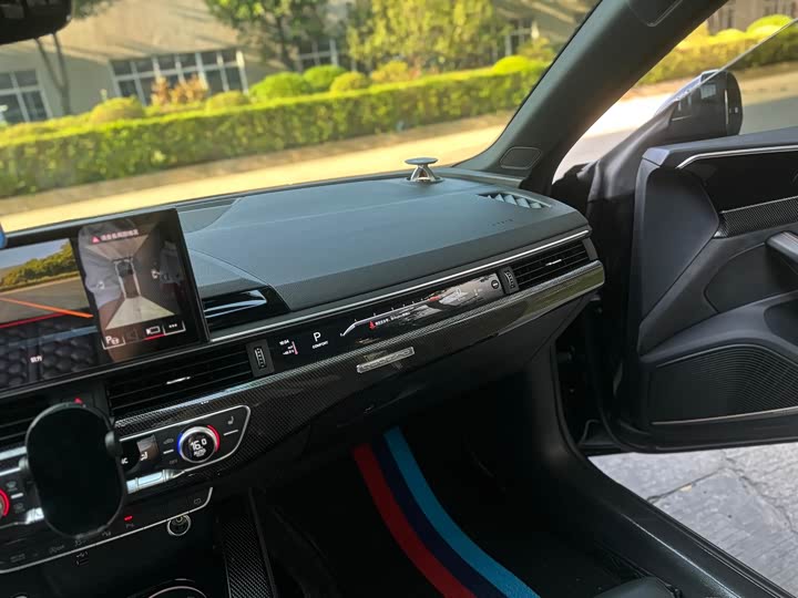 Фото 18 - Audi S5