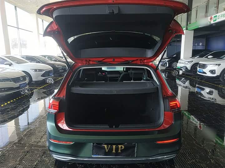 Фото 18 - Volkswagen Golf