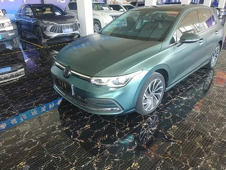 Фото 23 - Volkswagen Golf