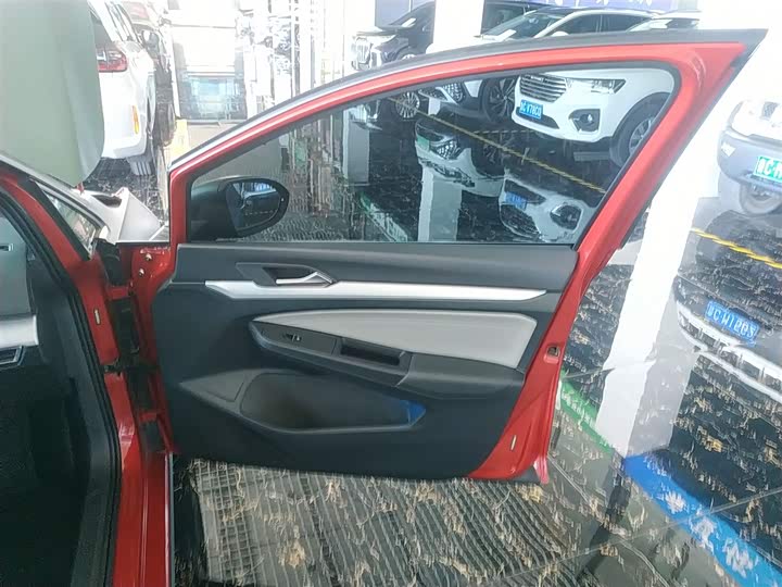 Фото 25 - Volkswagen Golf