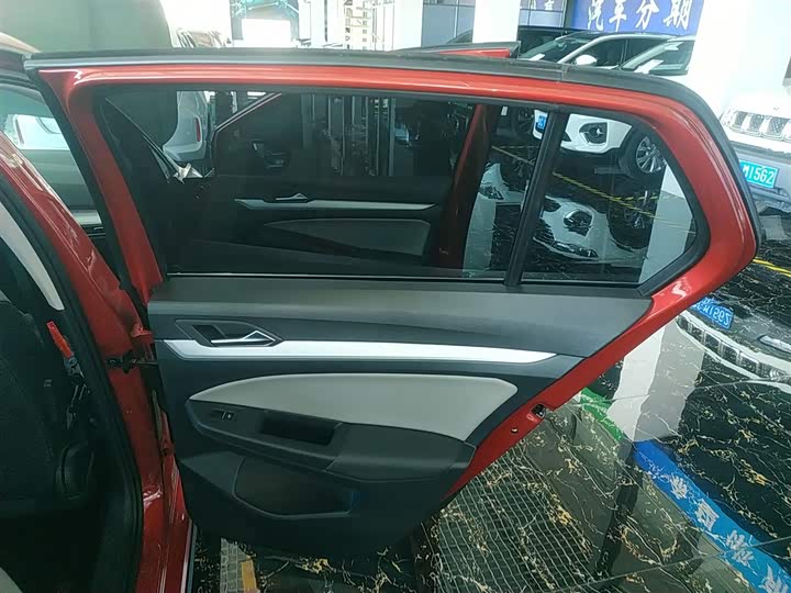 Фото 26 - Volkswagen Golf