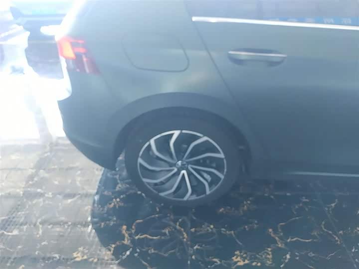 Фото 29 - Volkswagen Golf