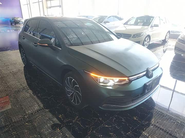 Фото 4 - Volkswagen Golf