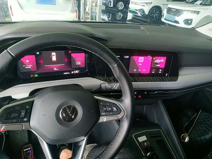 Фото 9 - Volkswagen Golf