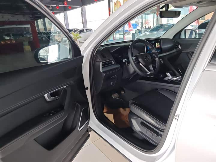 Фото 18 - BYD Song Pro