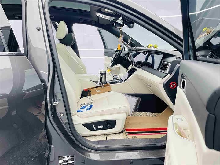 Фото 16 - LiXiang One