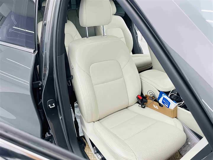 Фото 18 - LiXiang One