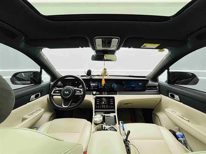 Фото 21 - LiXiang One