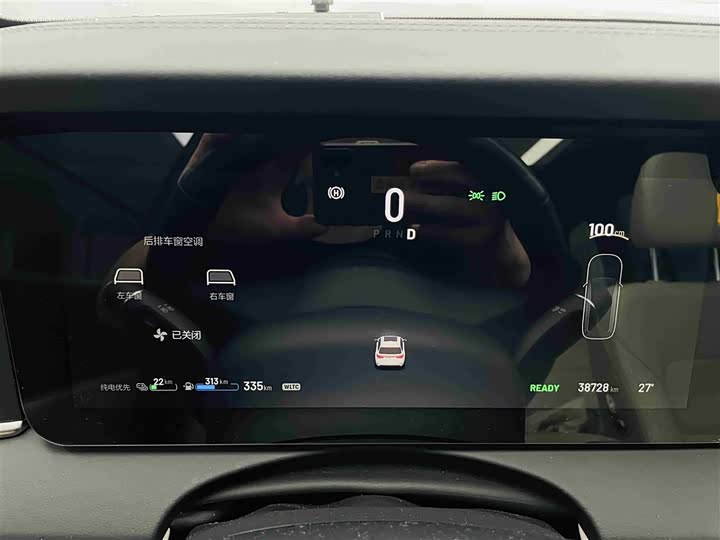 Фото 23 - LiXiang One