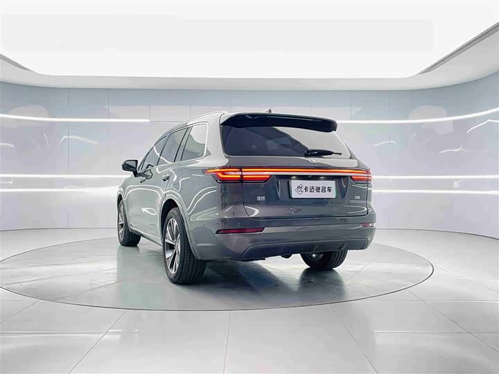 Фото 3 - LiXiang One