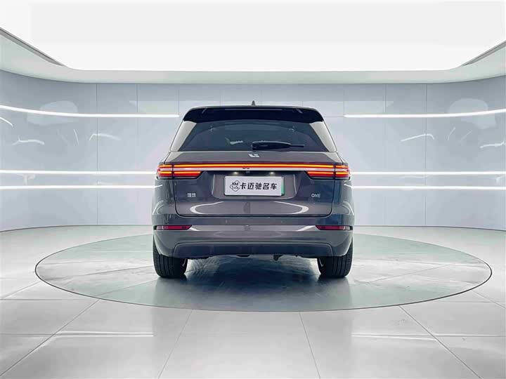 Фото 4 - LiXiang One