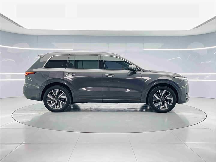 Фото 6 - LiXiang One