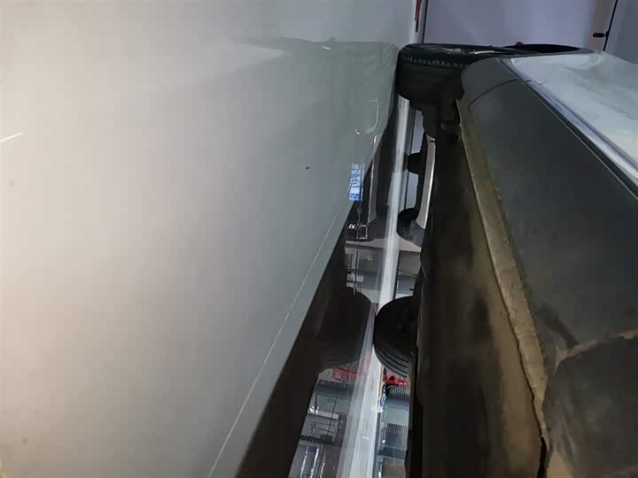 Фото 21 - Hongqi HS5