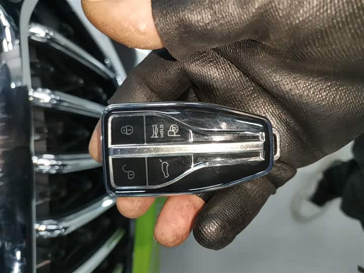 Фото 9 - Hongqi HS5