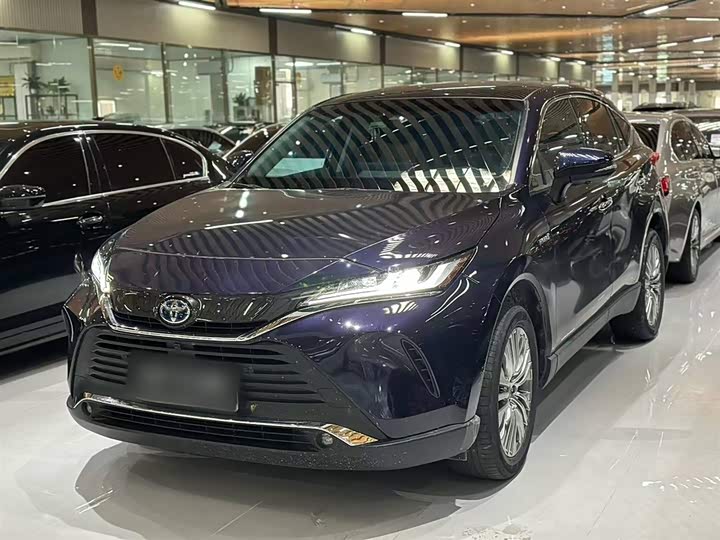 Фото 1 - Toyota Harrier