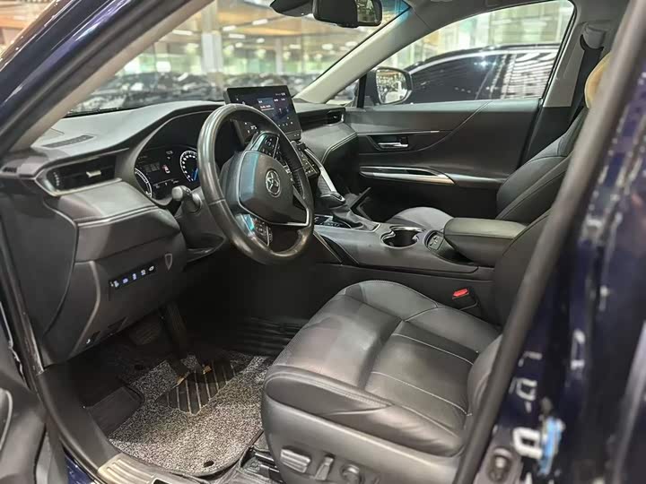 Фото 9 - Toyota Harrier