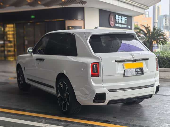 Фото 4 - Rolls-Royce Cullinan