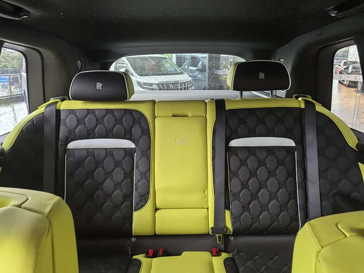 Фото 9 - Rolls-Royce Cullinan