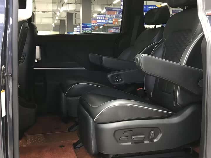 Фото 6 - Hyundai Custo