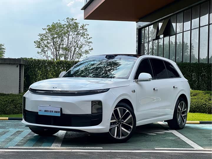 Фото 2 - LiXiang L6