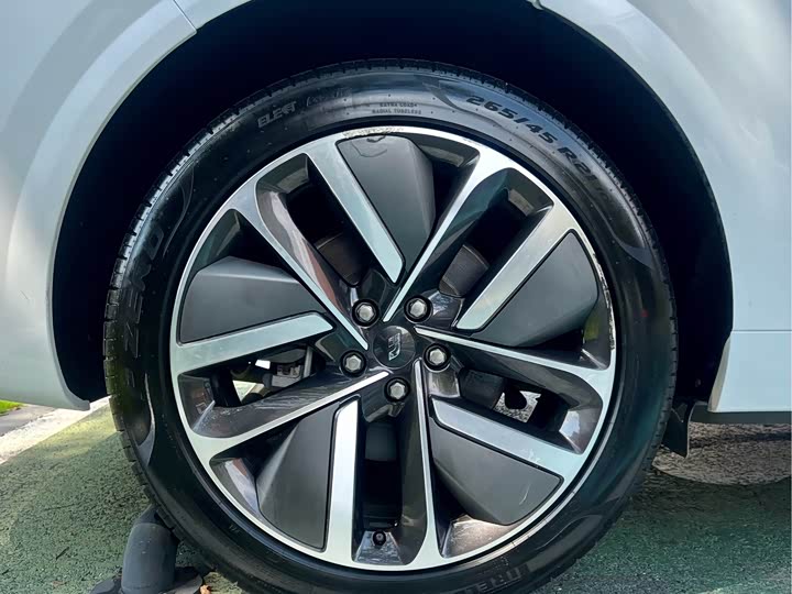 Фото 20 - LiXiang L6