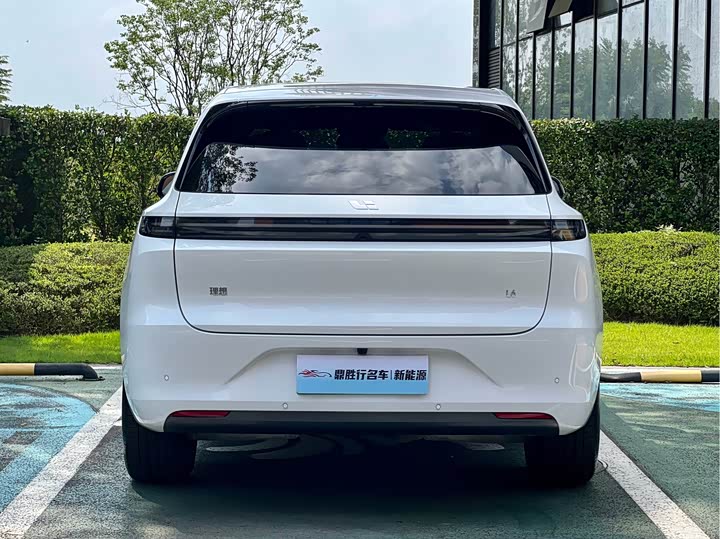 Фото 6 - LiXiang L6