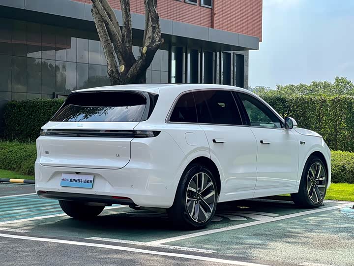 Фото 7 - LiXiang L6