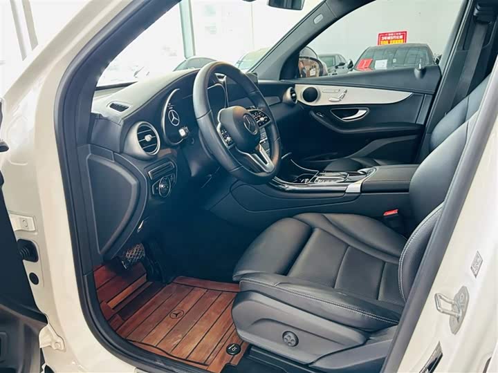 Фото 12 - Mercedes-Benz GLC-Class