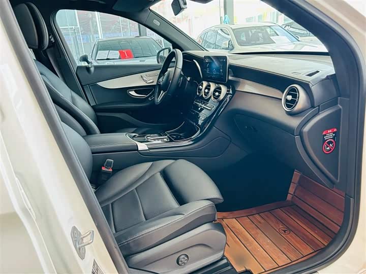 Фото 15 - Mercedes-Benz GLC-Class