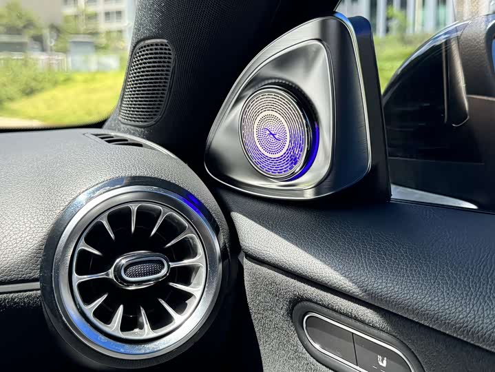 Фото 16 - Mercedes-Benz A-Class AMG