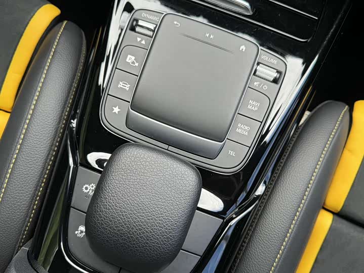 Фото 17 - Mercedes-Benz A-Class AMG