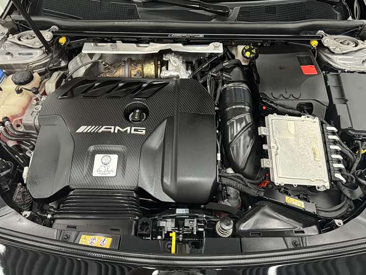 Фото 21 - Mercedes-Benz A-Class AMG