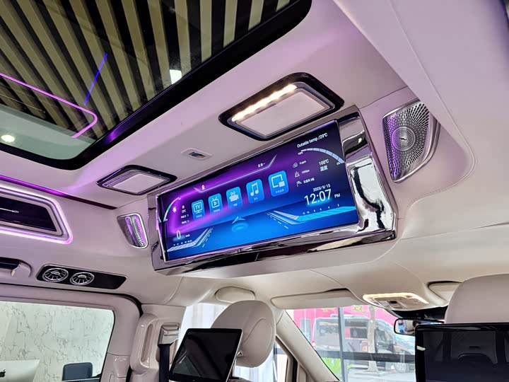 Фото 11 - Mercedes-Benz V-Class