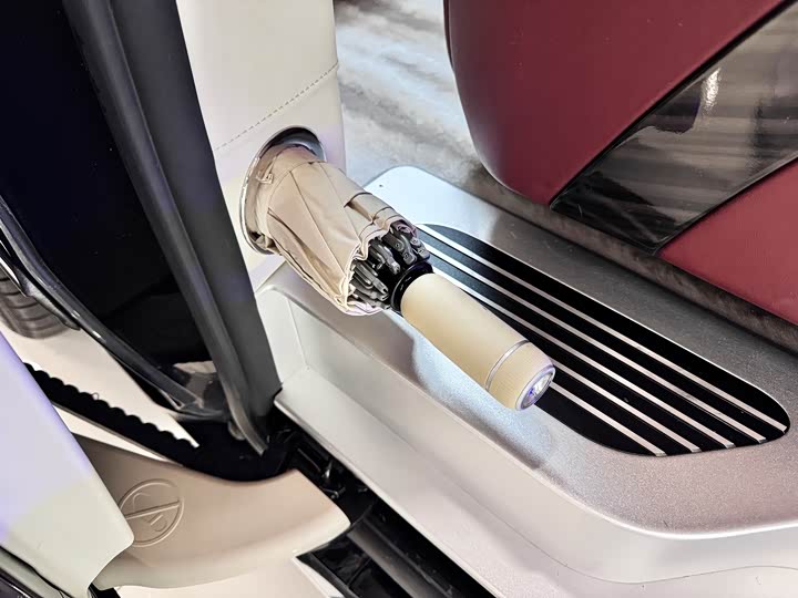 Фото 12 - Mercedes-Benz V-Class