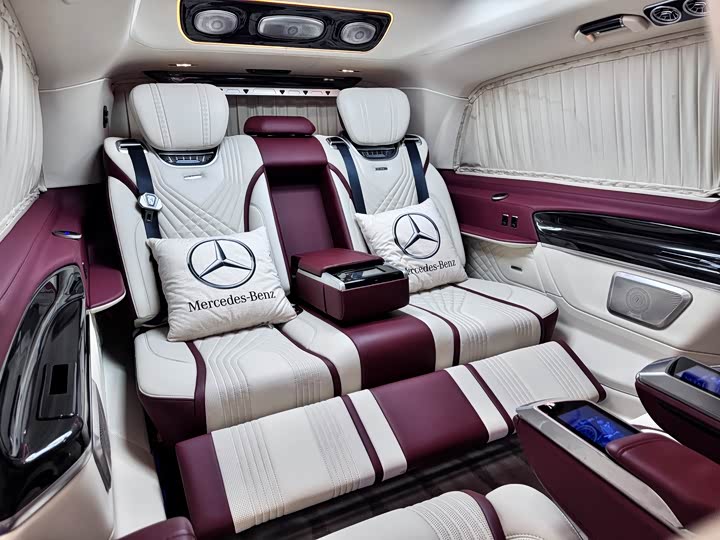 Фото 13 - Mercedes-Benz V-Class