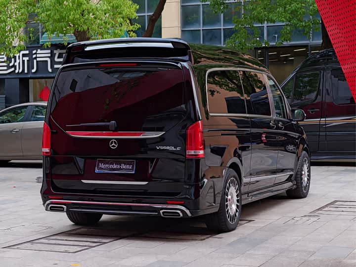 Фото 5 - Mercedes-Benz V-Class