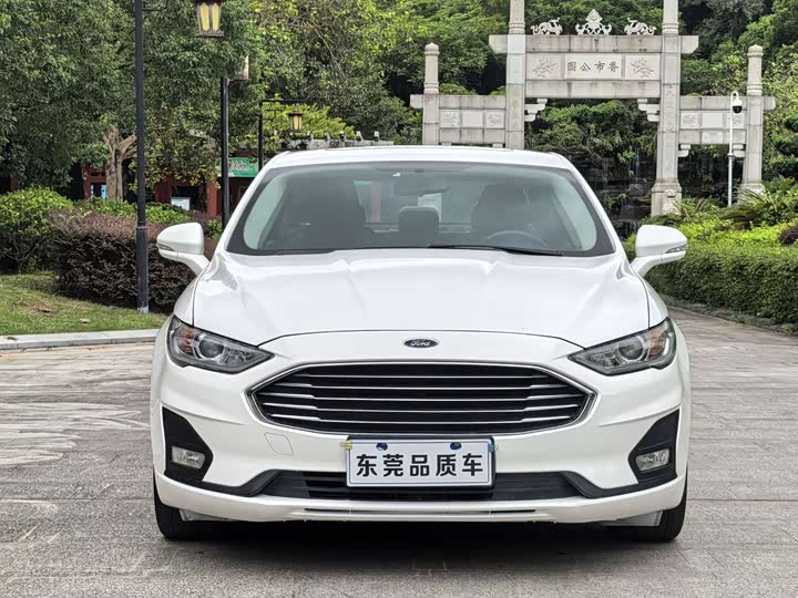 Фото 2 - Ford Mondeo