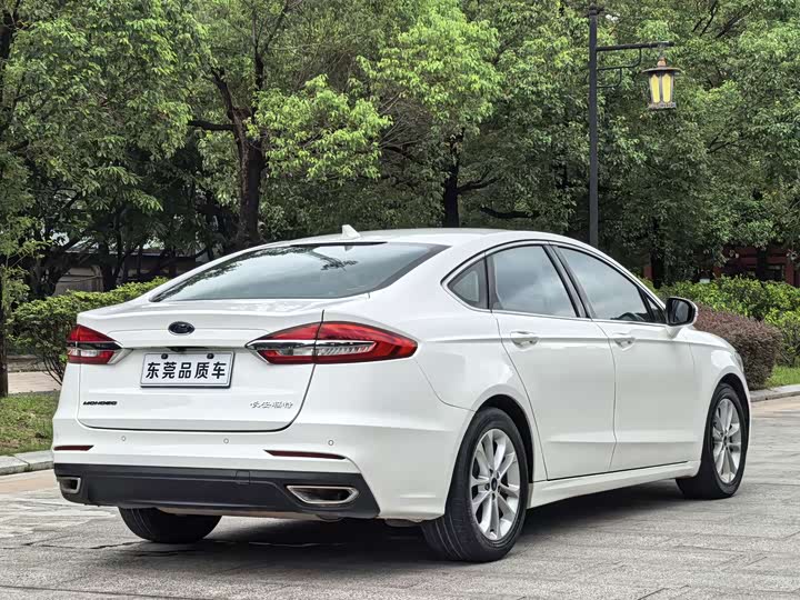 Фото 6 - Ford Mondeo