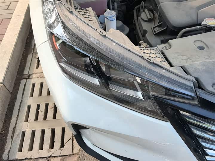 Фото 20 - Changan CS15