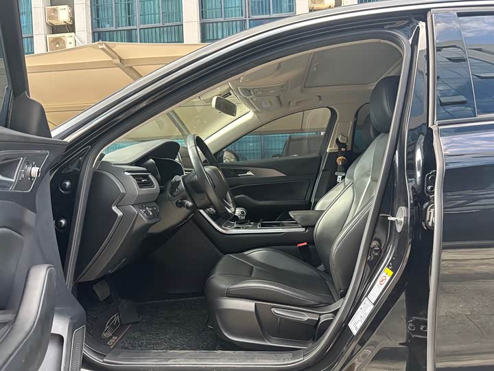 Фото 5 - Hongqi H5